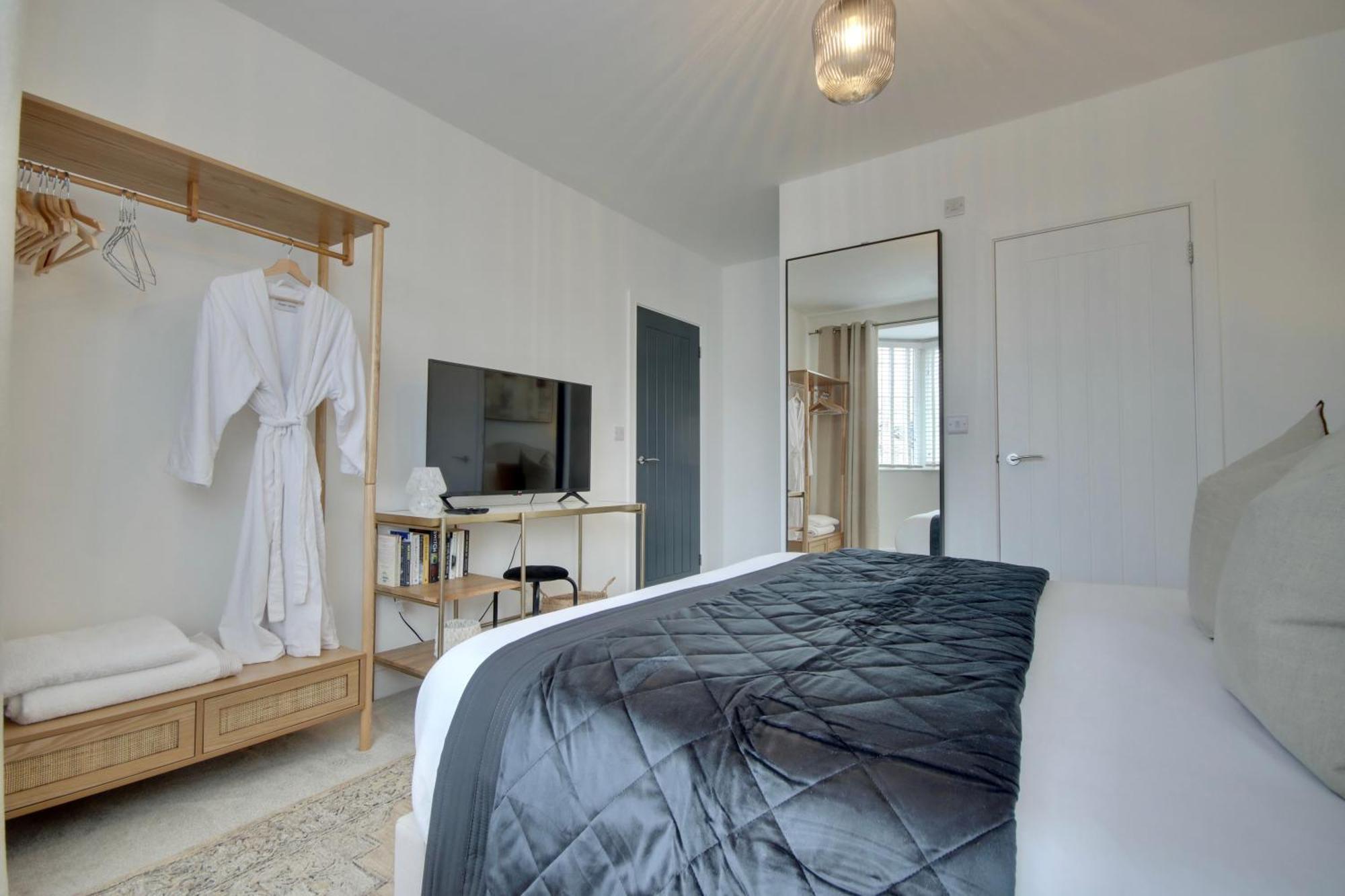 Clover Lodge Portsmouth Luxury Home With Off Road Free Parking Екстериор снимка