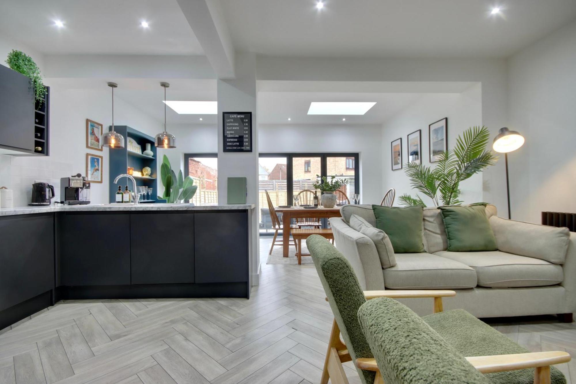 Clover Lodge Portsmouth Luxury Home With Off Road Free Parking Екстериор снимка